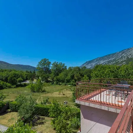 In 33528 Apartman