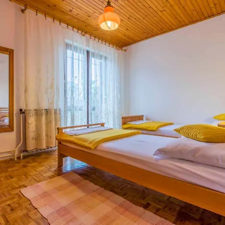 In 33528 Apartman