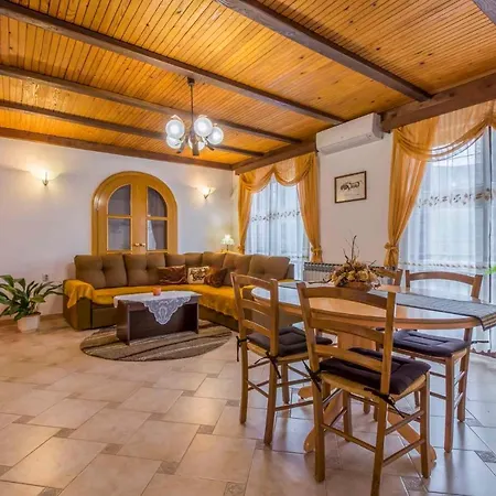 In 33528 Apartman Tribalj